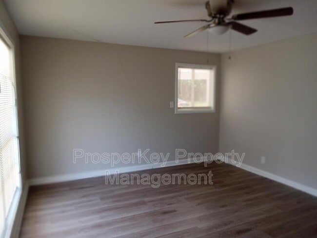 Building Photo - 941 Belvedere Dr
