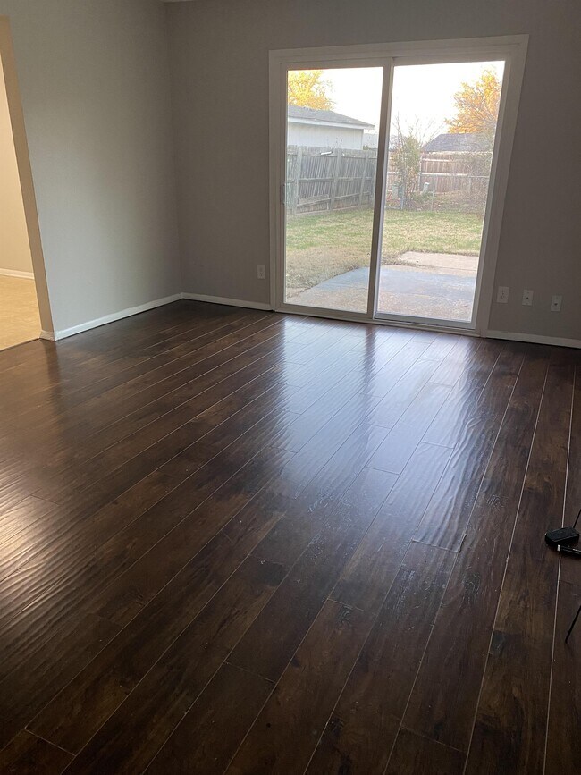 Building Photo - 5713 Briarwood Dr NW