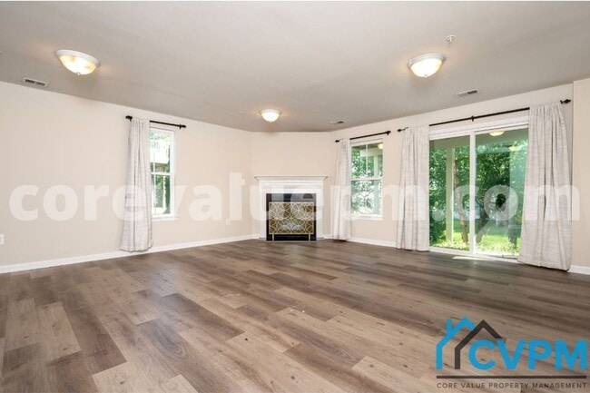 Building Photo - 601 Fox River Hills Way