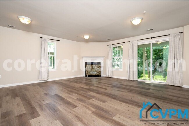 Foto del edificio - 601 Fox River Hills Way