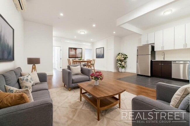 Building Photo - LUXURY Giant 1 BED LOFT in Queens!