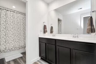 Building Photo - 12320 Churchill downs Dr