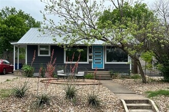 Building Photo - 5509 Link Ave