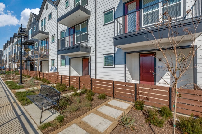 Building Photo - Victoria Row