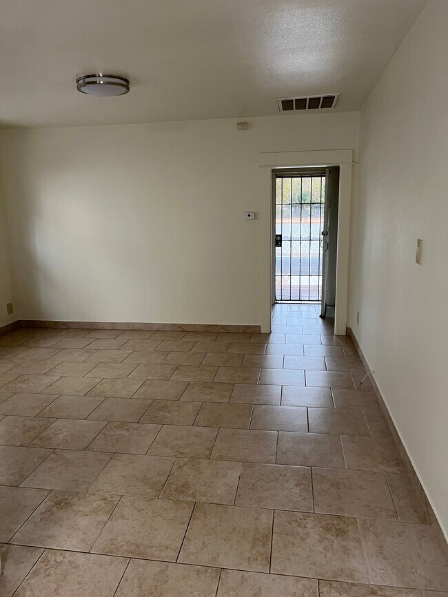 Building Photo - 5773 Arroyo Dr