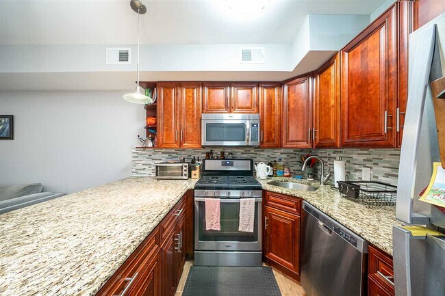 Foto del edificio - 334 Bloomfield St