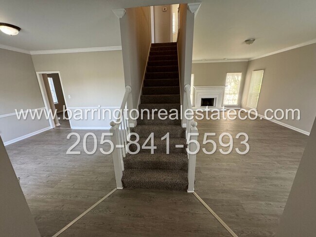 Foto del edificio - 4451 Englewood Rd