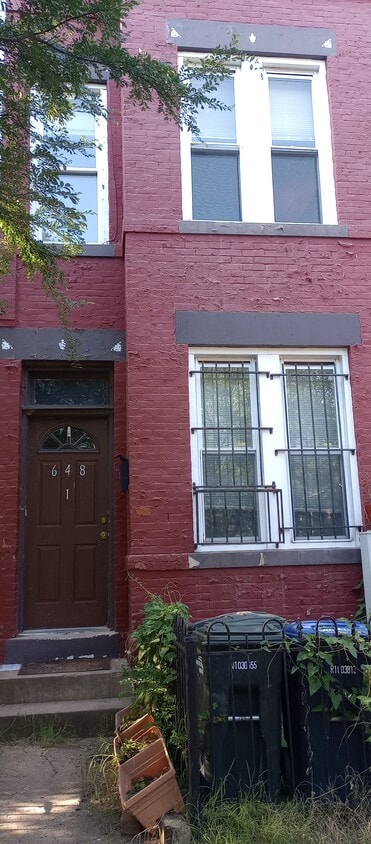 Primary Photo - 648 Morton Pl NE