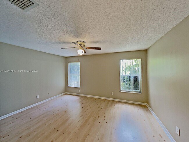 Building Photo - 9220 Arborwood Cir