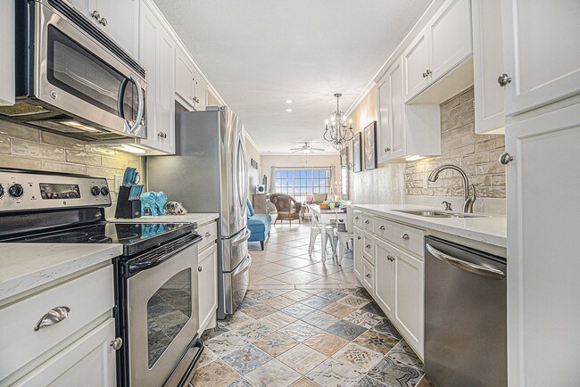 Foto del edificio - 7000 Seawall Blvd