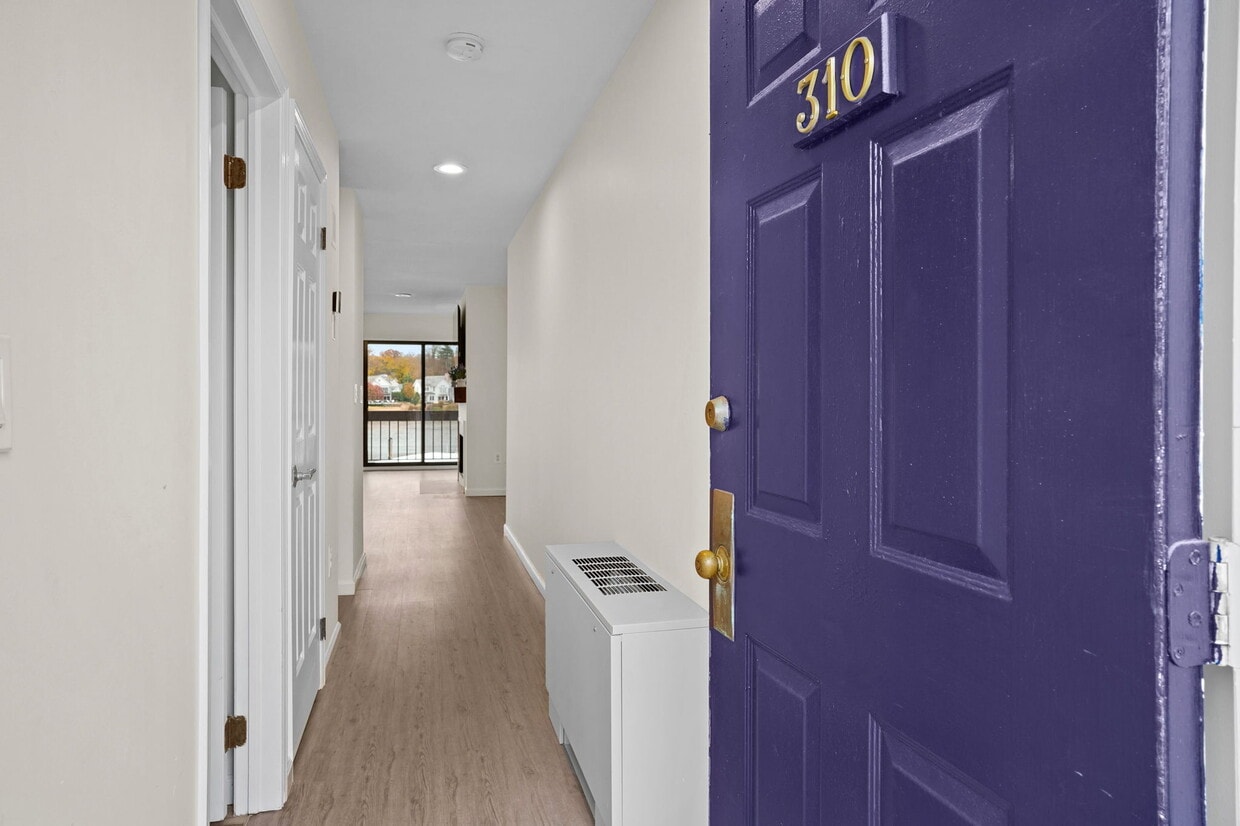 Primary Photo - 7 River Rd