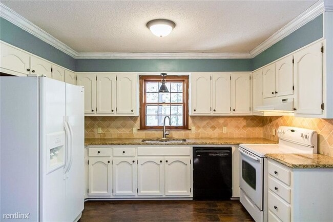 Building Photo - 170 Lake Somerset Crest NW