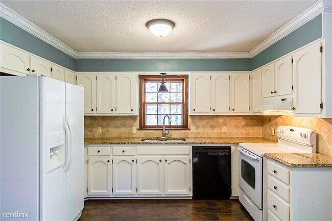 Foto del edificio - 170 Lake Somerset Crest NW