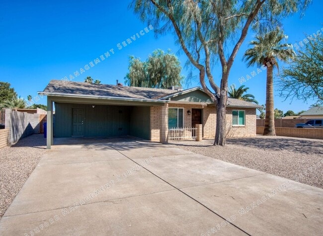 REMODELED 3 BEDROOM 2 BATH GEM WITH DETACH... - REMODELED 3 BEDROOM 2 BATH GEM WITH DETACH... House