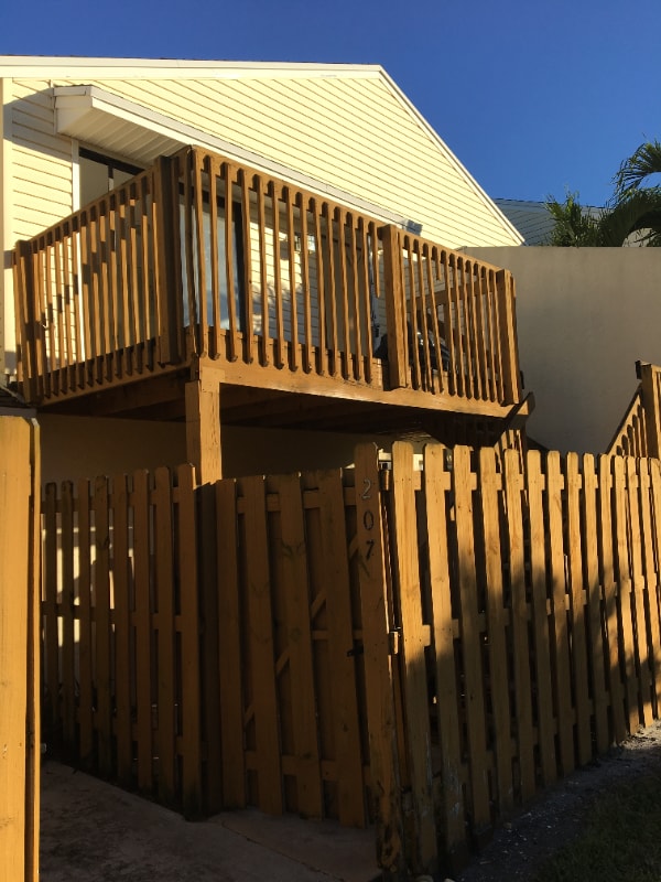 Foto del edificio - 643 Executive Center Dr