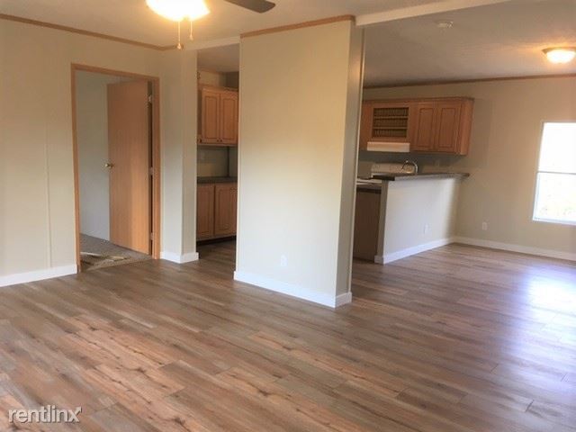 Building Photo - 2059 Foxridge Dr