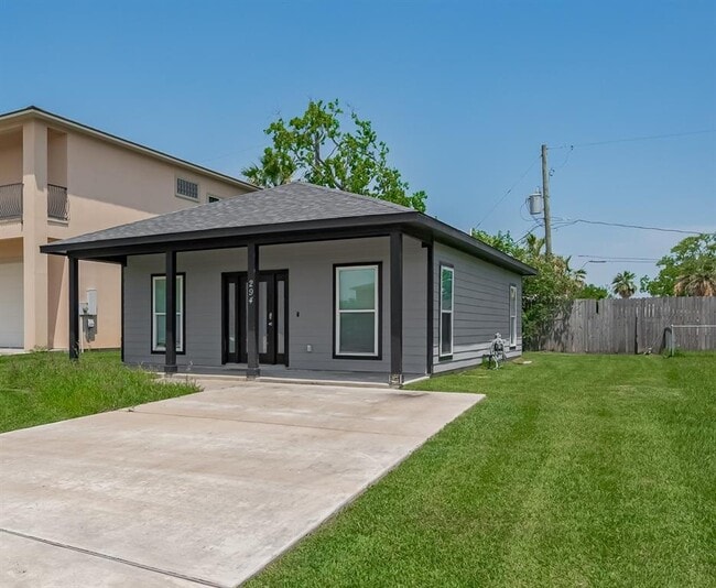 Building Photo - 294 Debbie Ln