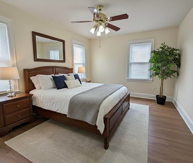 Building Photo - 18 E 51st St