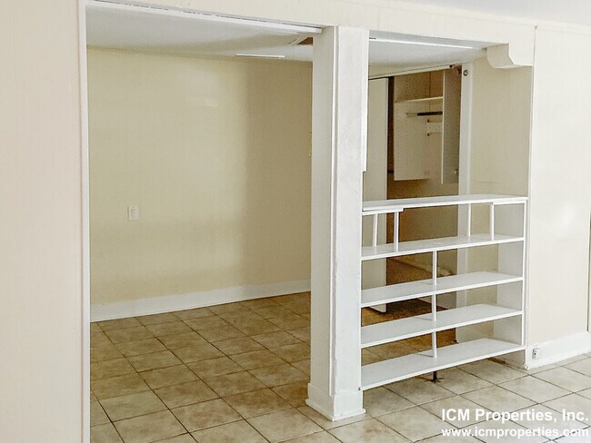 Foto del edificio - 3244 N Lakewood Ave