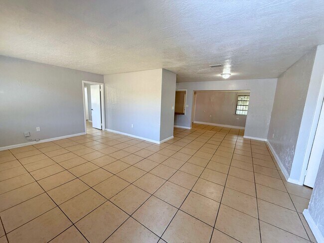 Foto del edificio - 930 NW 176th Terrace