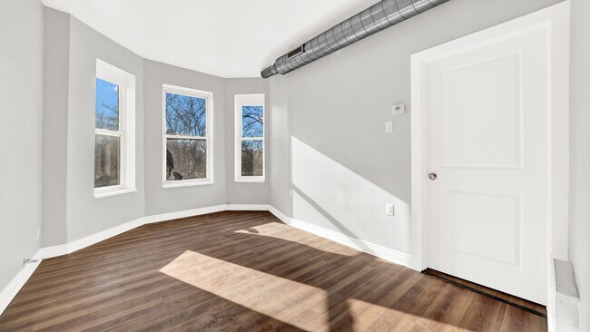 Foto del edificio - 2756 W 24th St