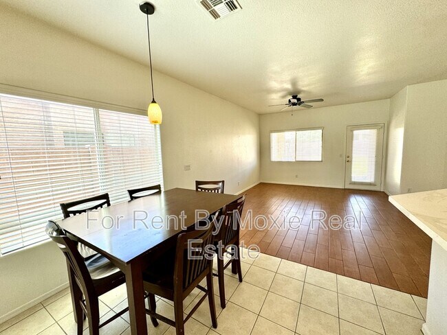 Foto del edificio - 44038 Granite Dr