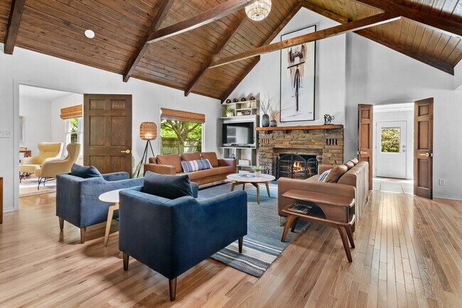 Foto del edificio - 103 SW E St