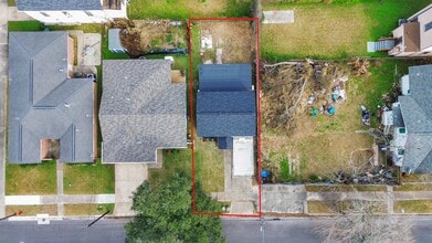 Building Photo - 1206 37th St