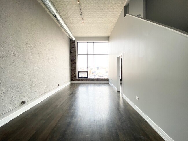 Foto del edificio - 1308 N Milwaukee Ave