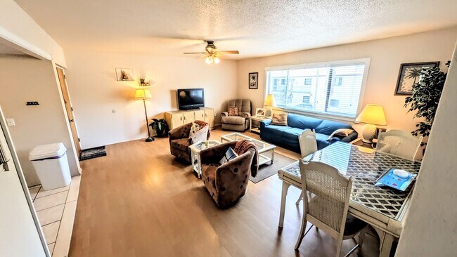 Foto del edificio - Annual furnished OPTIONAL 2/1 condo Island life