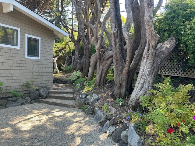 Foto del edificio - 77 Mirabel Ave