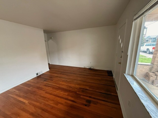 Foto del edificio - 230 Boden Ave