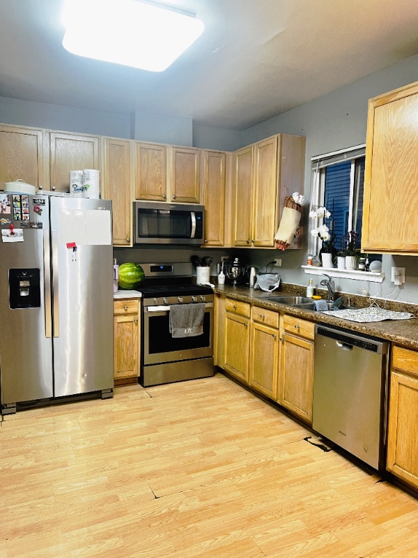 Building Photo - 357 Waterbury Dr