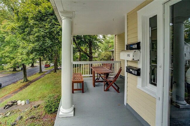 Foto del edificio - 2245 Bellfield Ave