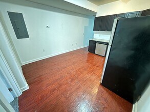 Building Photo - 1544 Willington St