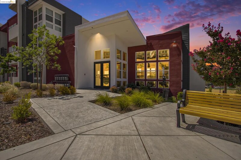 Building Photo - 2600 Wildflower Sta Pl