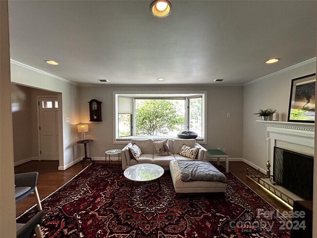 Building Photo - 5441 Wintercrest Ln