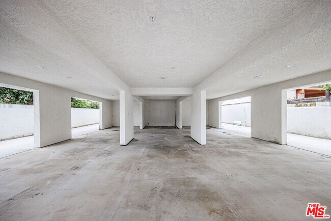 Foto del edificio - 948 E 21st St