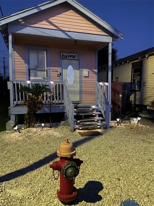 Building Photo - 1214 42nd St