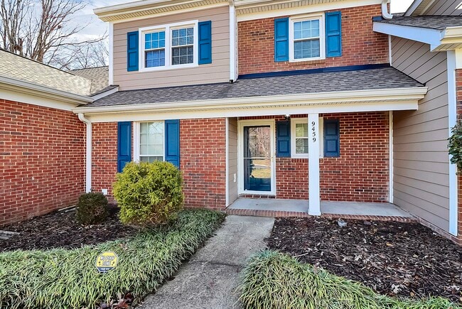 Building Photo - 9459 Kings Falls Dr