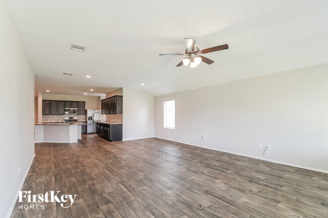 Foto del edificio - 15214 Stulan Burn Dr