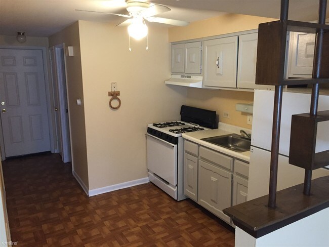 Foto del edificio - 9976 Holly Ln