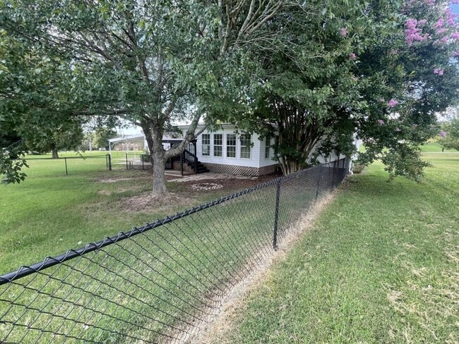 Building Photo - 385 Will Snider Rd