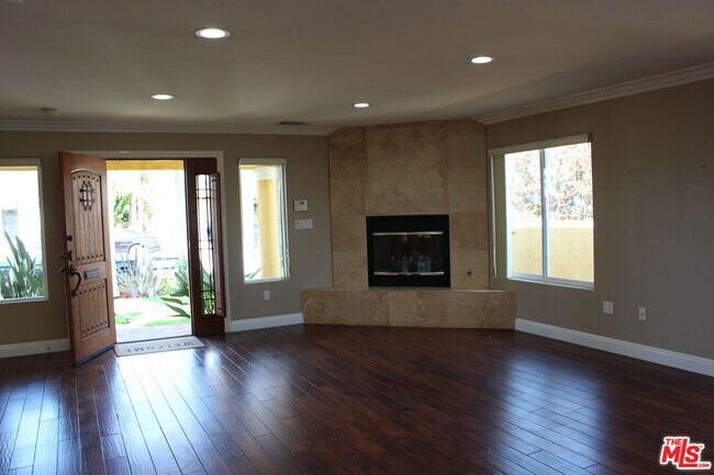 Foto del edificio - 2820 W 154th St