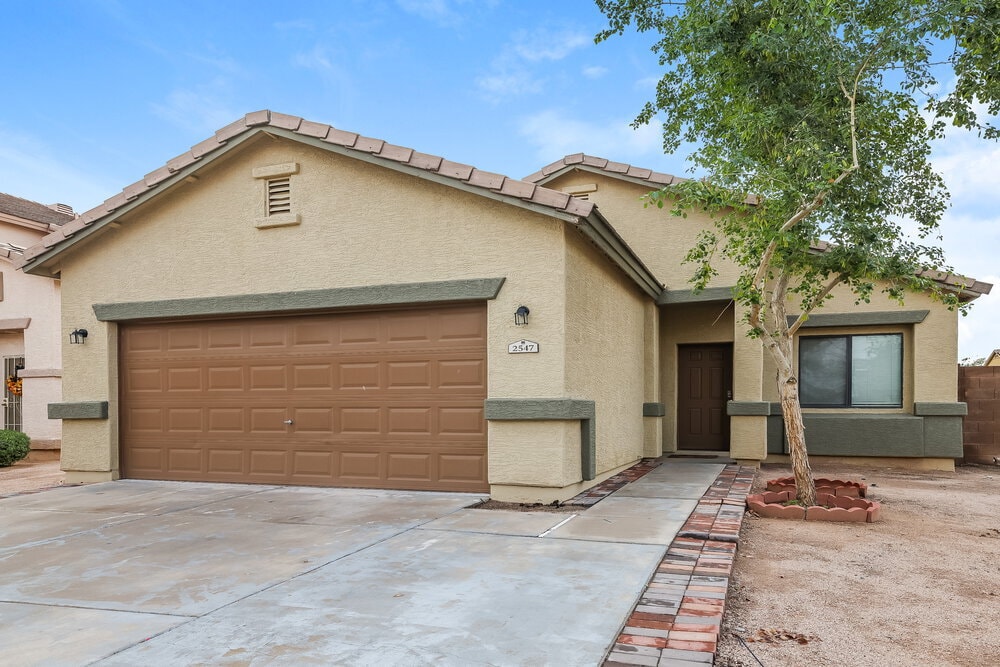 Foto principal - 2547 W Lynne Ave