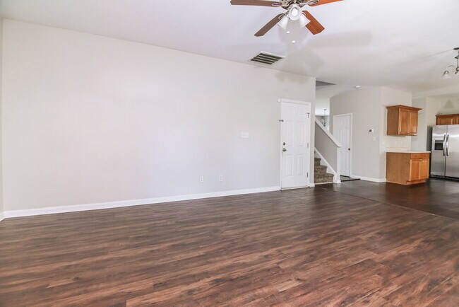 Foto del edificio - 217 Hoyleholly Trce