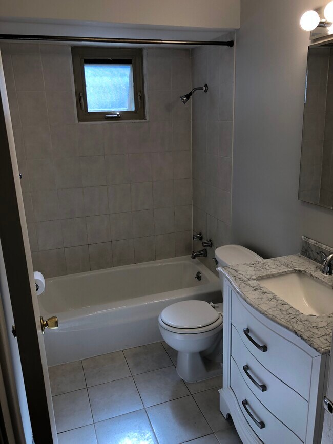 Foto del edificio - 4856 N Paulina St