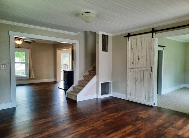 Building Photo - 3 br, 1 bath House - 306 W Utah