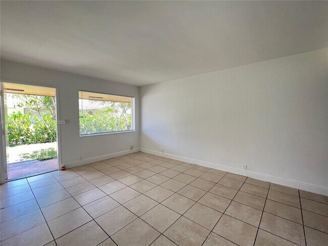Foto del edificio - 4340 NW 21st Ave