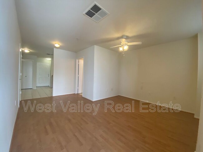 Foto del edificio - 600 Hosking Ave